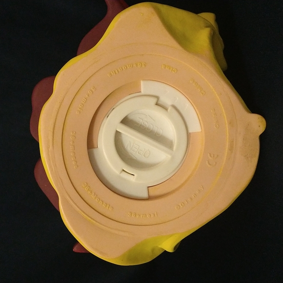 Vintage Disney's Snow White Coin Bank - Picture 3 of 3